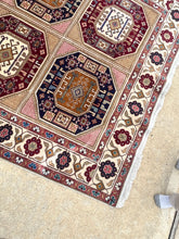 Load image into Gallery viewer, Vintage Turkish Rug 5x7.5
