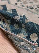 Load image into Gallery viewer, Vintage Turkish Konya Rug