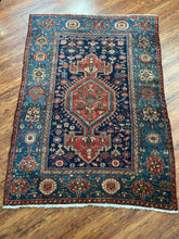 Load image into Gallery viewer, Semi Antique Persian Shiraz Rug 4.4'x6.2'